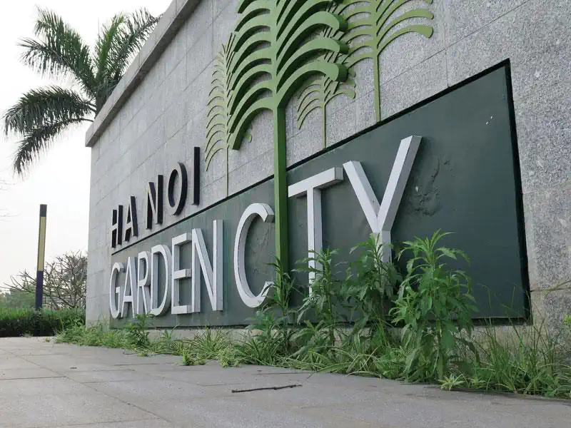 Cổng vào Hanoi Garden City